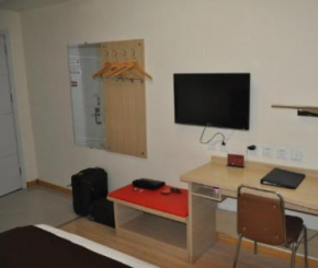 Отель Thank Inn Chain Hotel Shandong Tengzhou Train Station Wentian Squre  Цзаочжуан